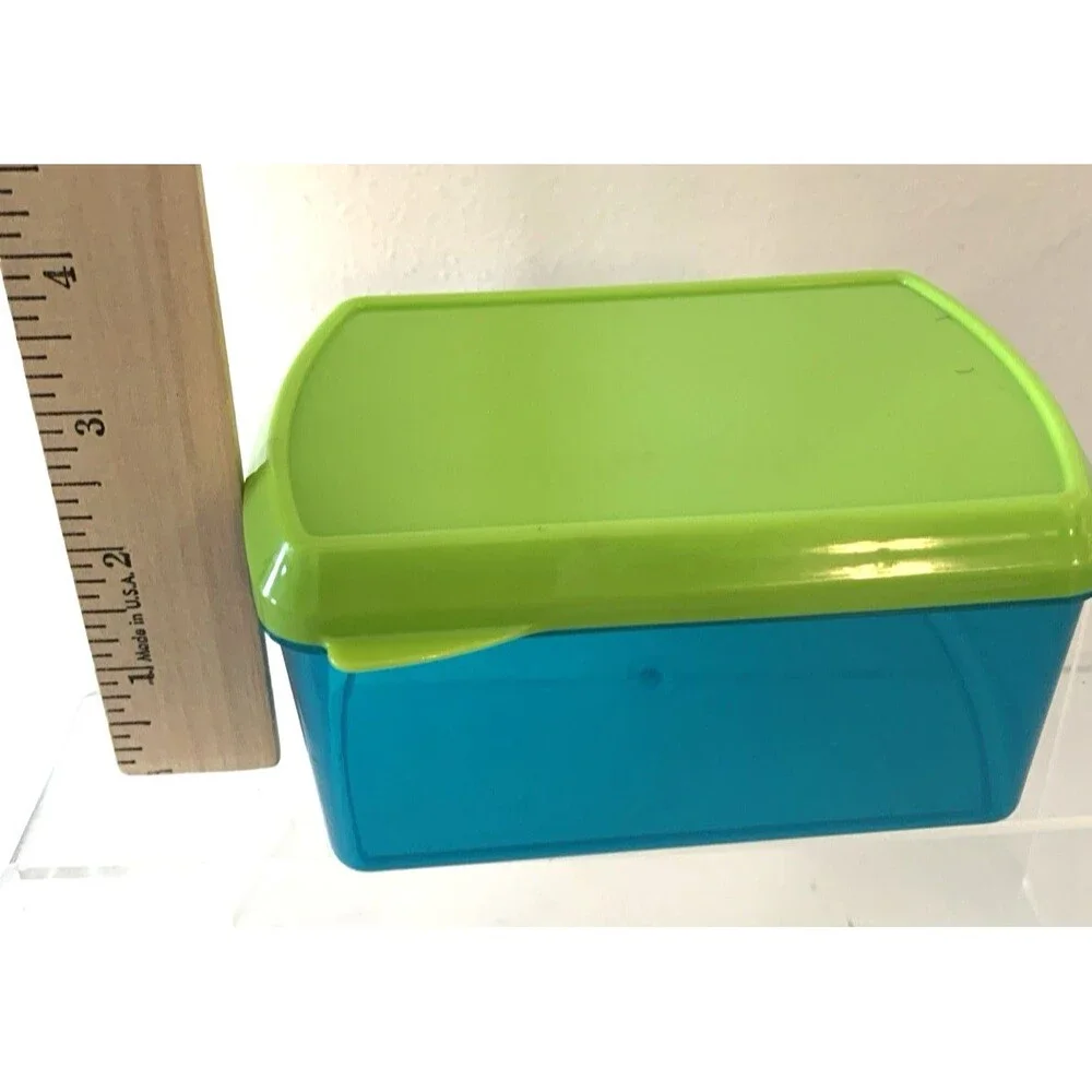 Set of 9 Avon Food Cooling Storage Containers with Built‑In Reusable Ice Packs